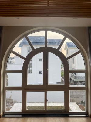 Mẫu vách nhôm kính 2025