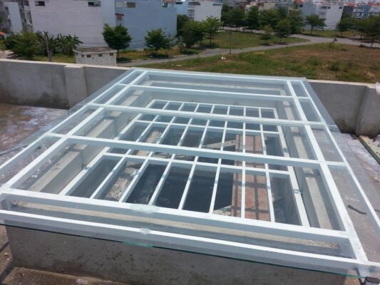 Giếng trời kính liên chiểu 2025