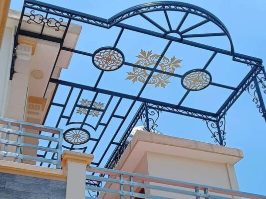 Giếng trời kính đà nẵng