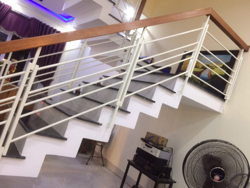 cầu thang sắt tại đà nẵng